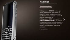 Tag Heuer выпустила телефон Meridiist 2 с двумя экранами