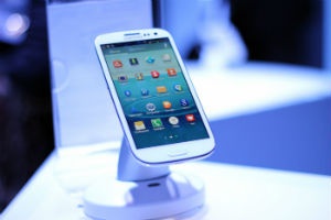 Рост крупнейшего мирового рынка смартфонов замедляется