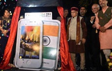 Индийские производители смартфонов просят у властей страны защиты от Китая