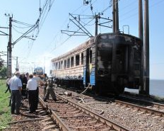 В сети появилось оперативное видео ГСЧС с пожара в электричке под Запорожьем