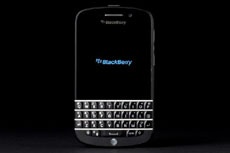 Китайская компания выкупила легендарный бренд BlackBerry