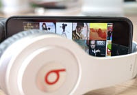 Продажи цифровой музыки упали за год на 13%