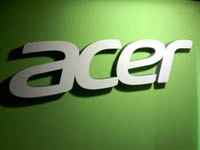 Acer ищет спасения в "облаках"