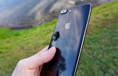 Только одна из трех версий iPhone 8 получит OLED-дисплей