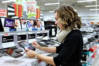 Рынок планшетов стремительно падает