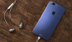 Опубликован видеообзор голубого iPhone 7 Plus с двойной камерой