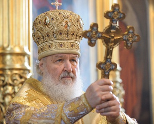 Патриарх Кирилл призвал монахов не пользоваться интернетом из-за соблазнов