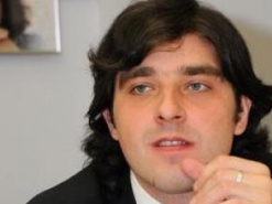 Признание во взломе сайта Партии Регионов у директора PR-агентства выбивали кулаками