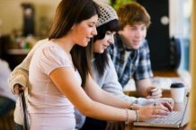 У 2013 році українці запитували в інтернеті "чому я шампунь" і "як зламати wi-fi"