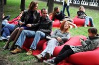 "Необходимости выходить из дома у меня нет, а общаться можно и в интернете" – затворник