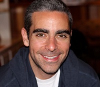 Президент PayPal будет руководить службой мгновенных сообщений Facebook