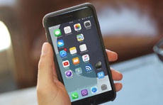 Пользователи нашли способ добавить на экран iPhone «пустые» иконки без джейлбрейка