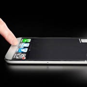 Дисплей iPhone 5S «засветился» в Сети