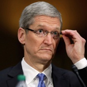 Сотрудники обвиняют Apple и Google в сговоре