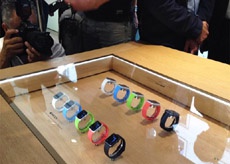 Apple провела в Париже однодневный показ Apple Watch