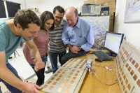 «Умные» обои помогут всегда оставаться на связи