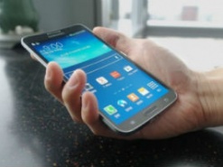 За 40 дней Samsung продала 10 тысяч изогнутых смартфонов Galaxy Round