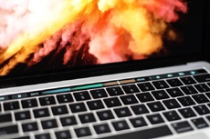Apple увеличила заказы на новые MacBook Pro на фоне рекордного спроса на новинки