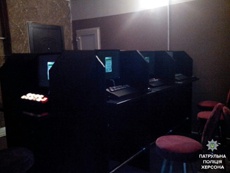 Полиция раскрыла херсонские казино под видом интернет-кафе