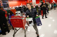 Консоль Xbox One опередила PS4 по продажам в «черную пятницу»