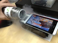 HTC One разогнали с помощью жидкого азота