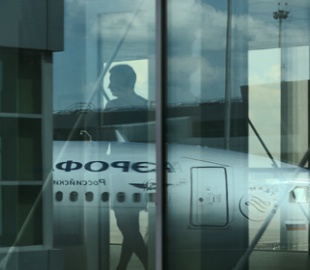 Сноуден попросил убежища у 20 стран