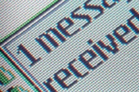 Доходы операторов мобильной связи от SMS и MMS впервые сократились