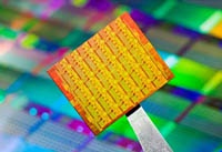 Intel повышает прогноз по поставкам планшетных чипов на 10%