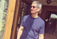 Тим Кук посоветовал журналистке отказаться от телефона Samsung