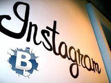 Из Instagram начинают делать Facebook