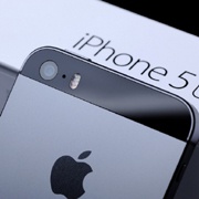 iPhone 5s с севшей батареей способен следить за пользователем