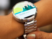 Motorola выпустит второе поколение Moto 360 для конкуренции с Apple Watch