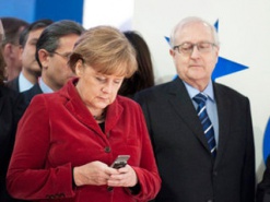 Немецкие политики получат смартфоны для секретной переписки