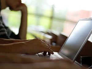 Нотаріуси реєструватимуть фізичних та юридичних осіб через інтернет-портал