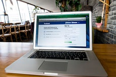 Французский суд объявил друзей в Facebook ненастоящими