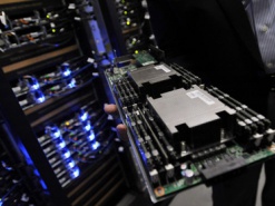 Сбой в Facebook объяснили ошибкой при обслуживании оборудования