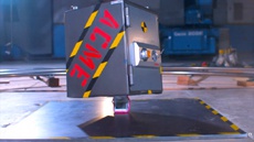 Американцы сбросили сейф на iPhone, чтобы проверить чехол на прочность