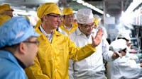Apple отказалась от услуг поставщика, использующего труд несовершеннолетних
