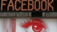 Кампанию против сексизма в Facebook поддержали тысячи