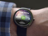 Motorola Moto 360 получат функцию беспроводной зарядки