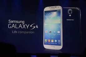 Дисплей Samsung Galaxy S4 проверили на прочность