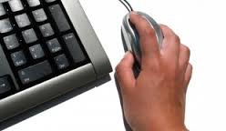 Медведчук платит за комментарии на его сайте