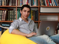 Смех да и только. Как сын Давида Яна веселится в интернете