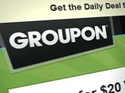 Крупный акционер Groupon избавляется от акций интернет-компании