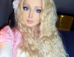 Одесская "Барби" выложила в сеть свои откровенные снимки (фото)