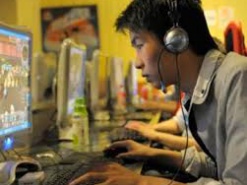 Китайский геймер прожил в интернет-кафе шесть лет