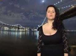 Автор "Привет, Америка!" искал героиню клипа по интим-объявлениям в Интернете