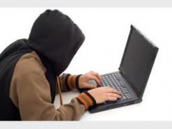 Интернет-жулики обманули женщину