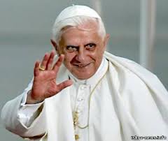 Бенедикт XVI верит, что Facebook и «Одноклассники» укрепляют семью