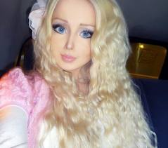 Одесская "Барби" выложила в сеть свои откровенные снимки (фото)